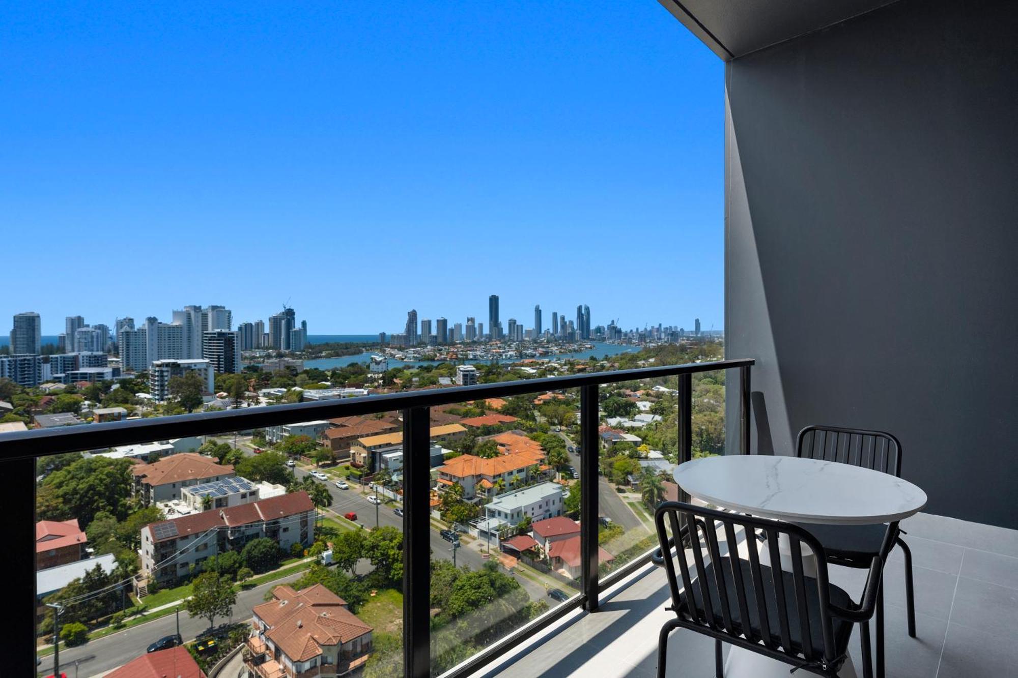 Tryp By Wyndham Southport Gold Coast Hotel Apartments Экстерьер фото